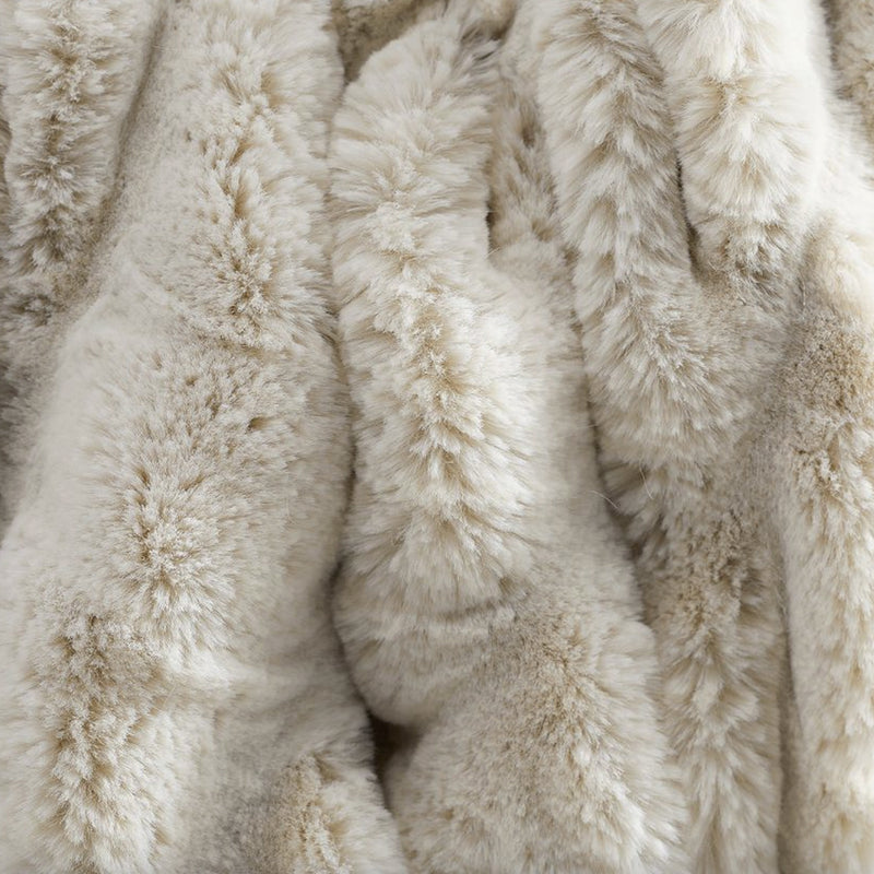 Beautiful RUCHED Faux Fur Throw