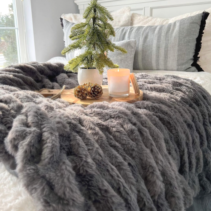 Beautiful RUCHED Faux Fur Throw